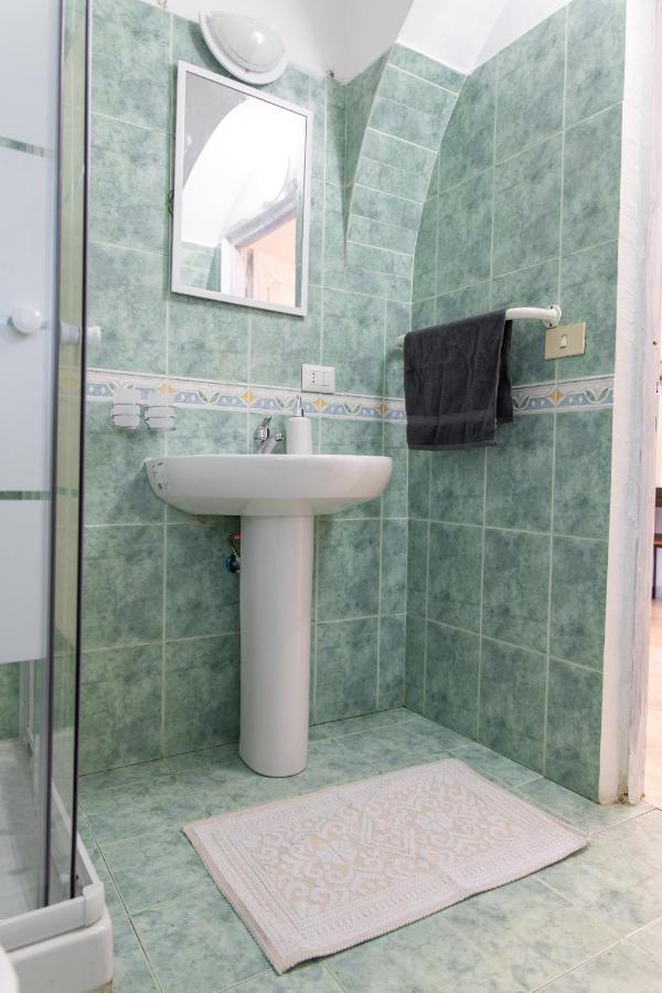 Suite Gli Ulivi Colonna Exterior foto